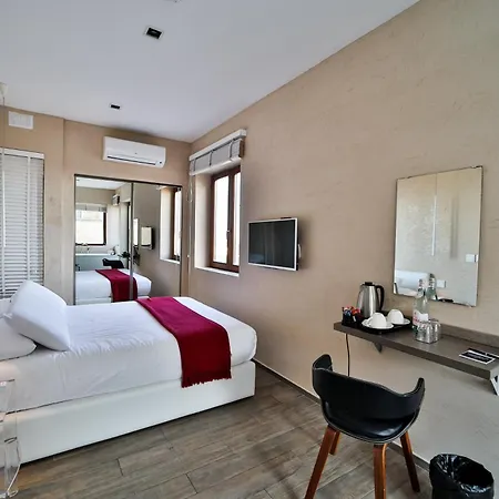 Quaint Boutique Hotel 2*