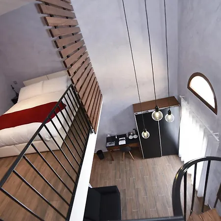 Quaint Boutique Hotel 2*