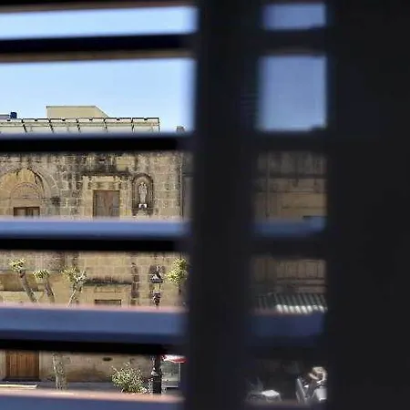 Quaint Boutique Hotel 2*