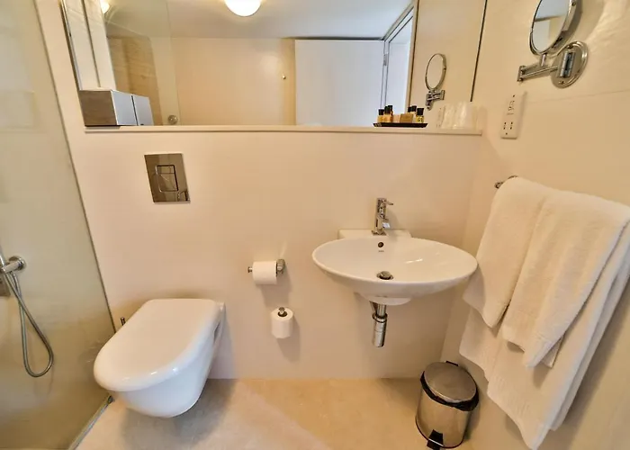 Quaint Boutique Hotel 2*