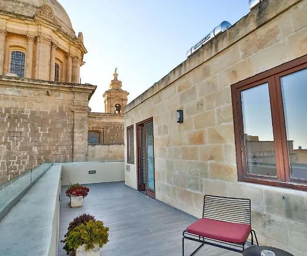 Quaint Boutique Hotel 2*