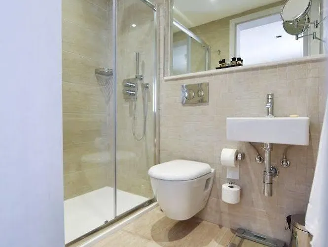 Quaint Boutique Hotel 2*